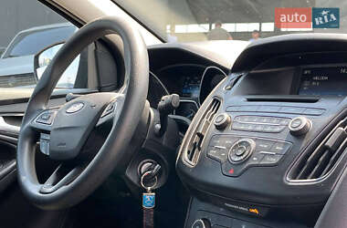 Седан Ford Focus 2015 в 