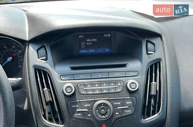 Седан Ford Focus 2015 в 