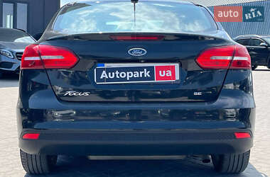 Седан Ford Focus 2015 в 