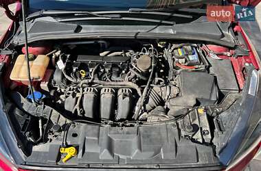 Седан Ford Focus 2015 в 