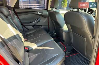 Седан Ford Focus 2015 в 