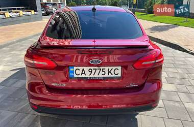 Седан Ford Focus 2015 в 
