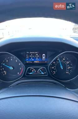 Седан Ford Focus 2015 в 