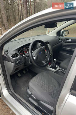 Хэтчбек Ford Focus 2009 в 