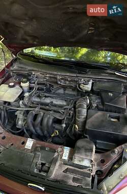 Хэтчбек Ford Focus 2001 в Хмельницком