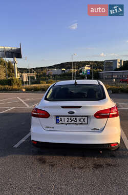 Седан Ford Focus 2016 в 
