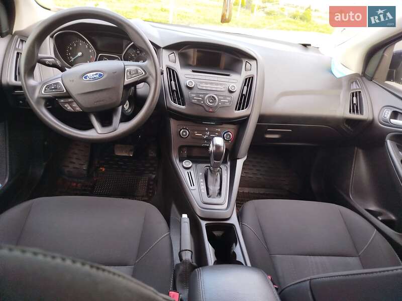 Хэтчбек Ford Focus 2016 в Буске
