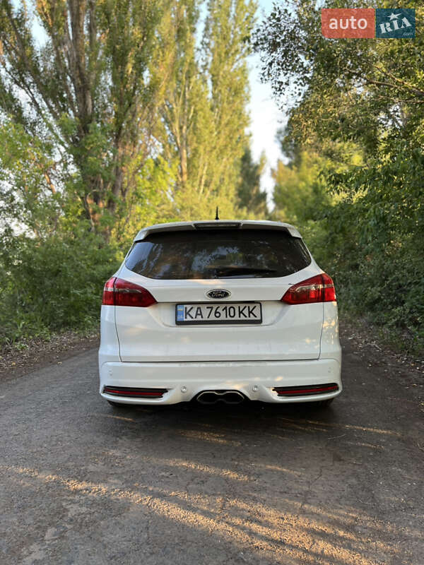 Універсал Ford Focus 2013 в Коротичу