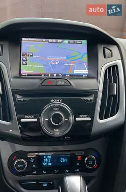 Седан Ford Focus 2013 в 