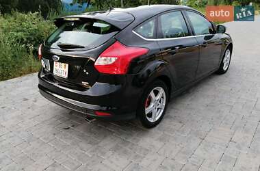 Хетчбек Ford Focus 2013 в 