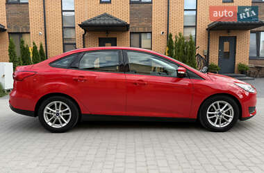 Седан Ford Focus 2016 в 