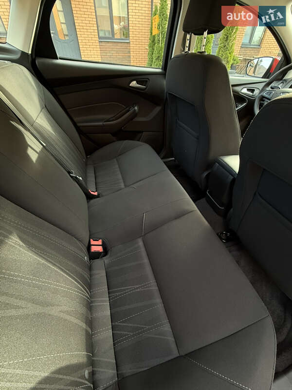 Седан Ford Focus 2016 в Виннице фото 17 Седан Ford Focus 2016 в Виннице