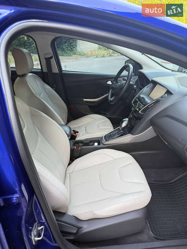 Хэтчбек Ford Focus 2015 в Киеве фото 10 Хэтчбек Ford Focus 2015 в Киеве