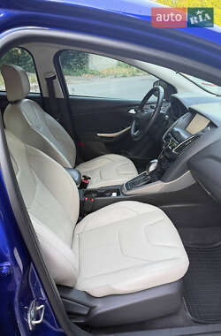 Хэтчбек Ford Focus 2015 в 