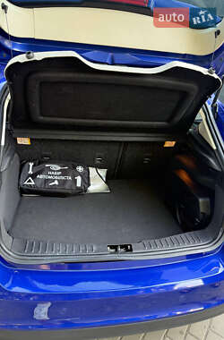 Хэтчбек Ford Focus 2015 в 