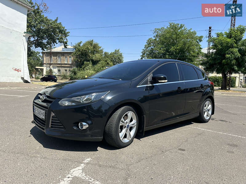 Хетчбек Ford Focus 2013 в 