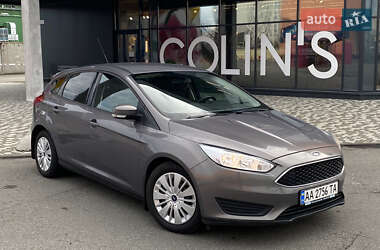 Хэтчбек Ford Focus 2015 в Киеве