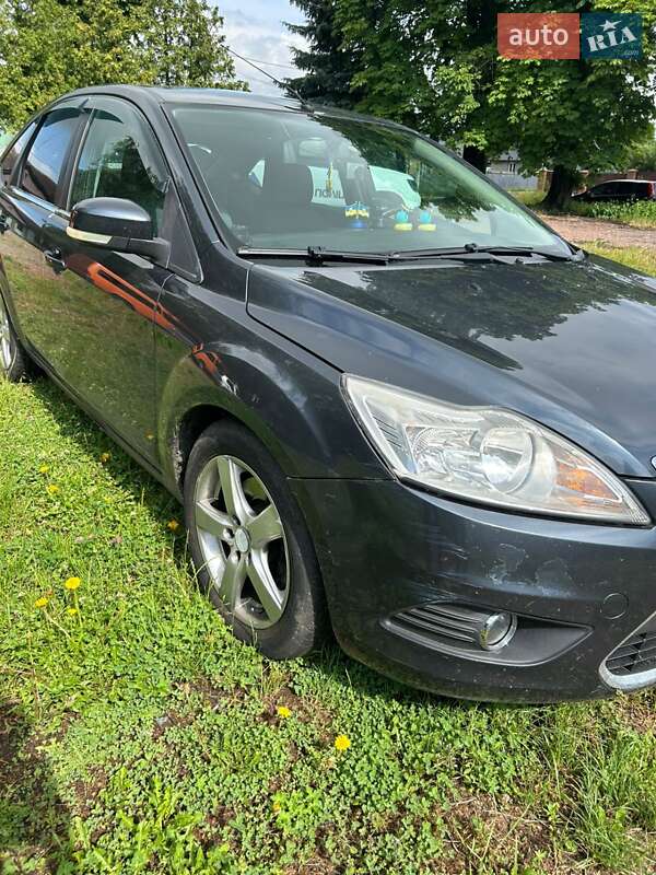 Хэтчбек Ford Focus 2008 в Нововолынске