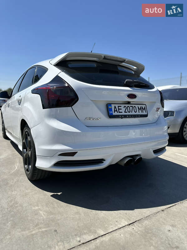 Хетчбек Ford Focus 2014 в Запоріжжі