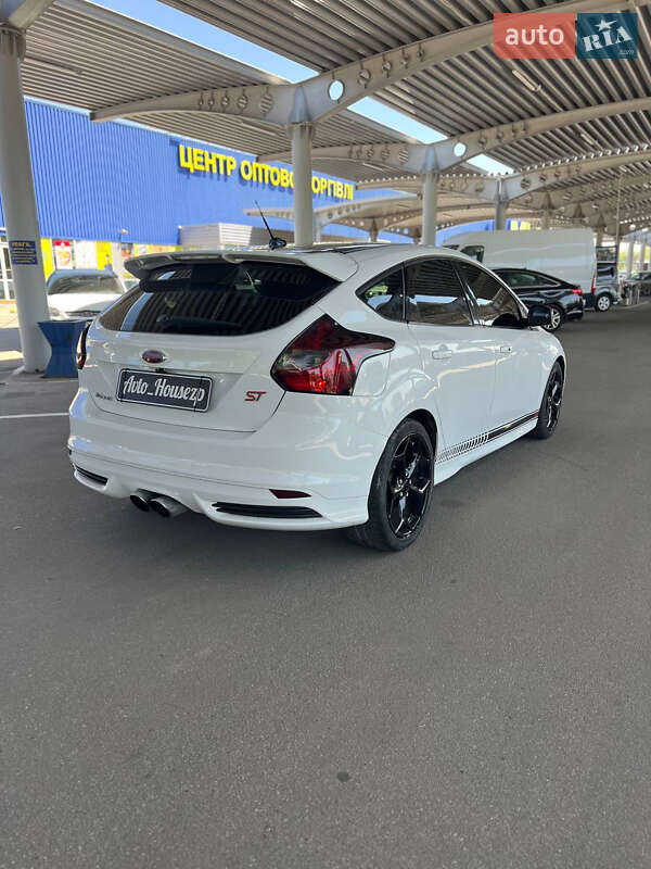 Хетчбек Ford Focus 2014 в Запоріжжі