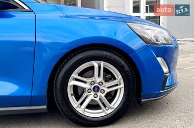 Хэтчбек Ford Focus 2019 в 