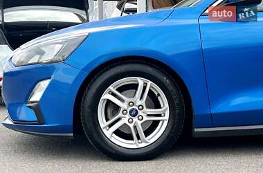 Хэтчбек Ford Focus 2019 в 