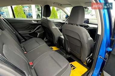 Хэтчбек Ford Focus 2019 в 