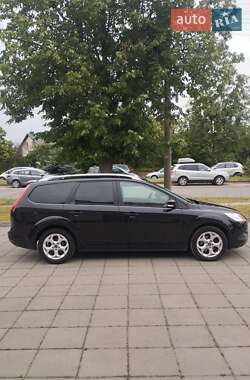 Универсал Ford Focus 2010 в 