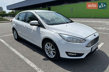 Седан Ford Focus 2016 в 