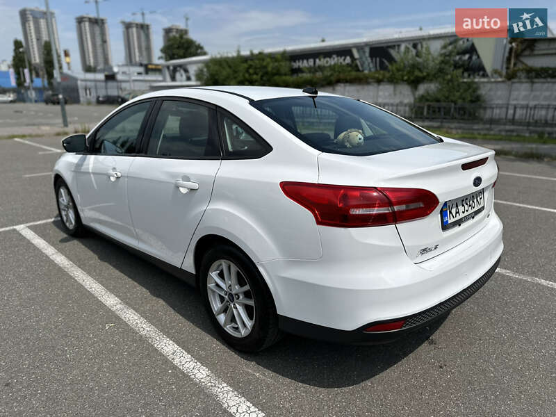 Седан Ford Focus 2016 в Києві