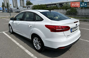 Седан Ford Focus 2016 в 