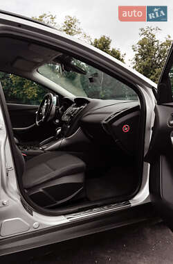 Универсал Ford Focus 2013 в 