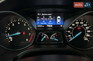 Хетчбек Ford Focus 2015 в 