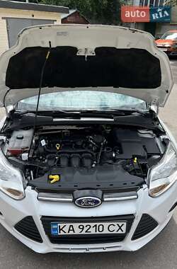 Хэтчбек Ford Focus 2013 в 