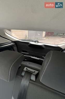 Хэтчбек Ford Focus 2013 в 