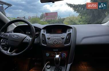 Хэтчбек Ford Focus 2016 в 