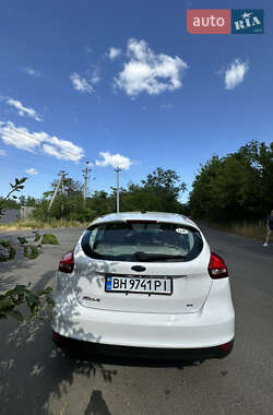 Хэтчбек Ford Focus 2015 в 