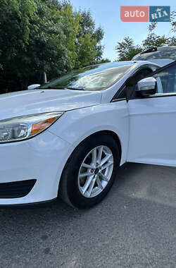 Хэтчбек Ford Focus 2015 в 