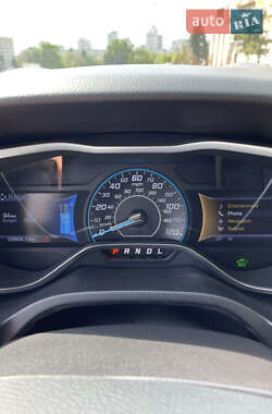Хэтчбек Ford Focus 2012 в 