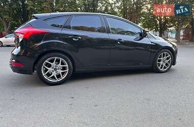 Хэтчбек Ford Focus 2015 в 