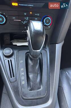 Хэтчбек Ford Focus 2015 в 