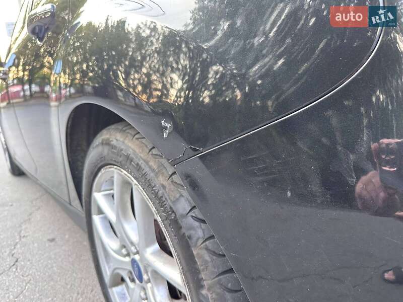 Хэтчбек Ford Focus 2015 в Полтаве