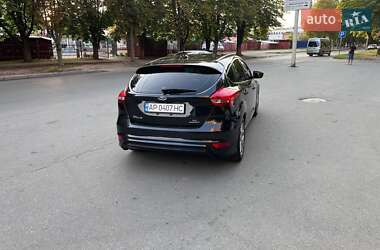 Хэтчбек Ford Focus 2015 в 