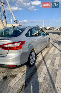 Седан Ford Focus 2014 в 