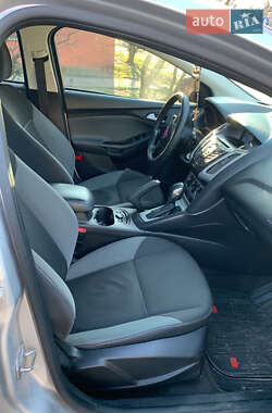 Седан Ford Focus 2014 в 