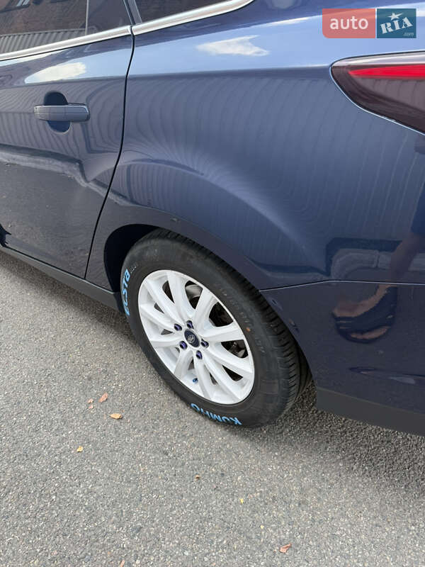 Седан Ford Focus 2012 в Днепре