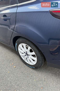 Седан Ford Focus 2012 в 