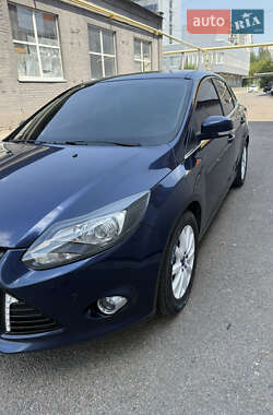 Седан Ford Focus 2012 в 