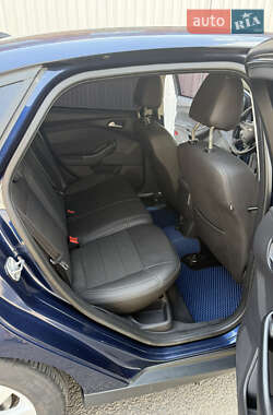 Седан Ford Focus 2012 в 