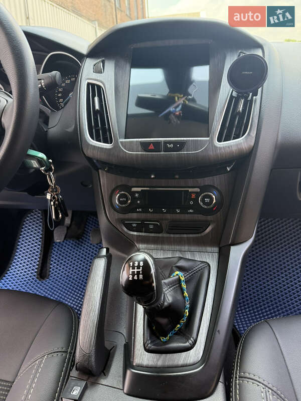 Седан Ford Focus 2012 в Днепре